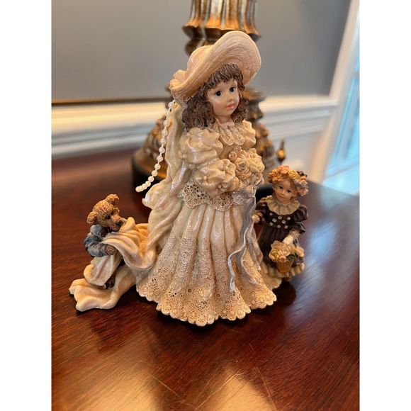 Boyds Bears The Dollstone Collection Emily with Katherine and Otis Figurine 1995 - Picture 2 of 9